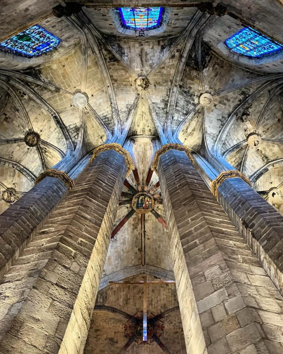 Interior of the Santa María del Mar Cathedral.
