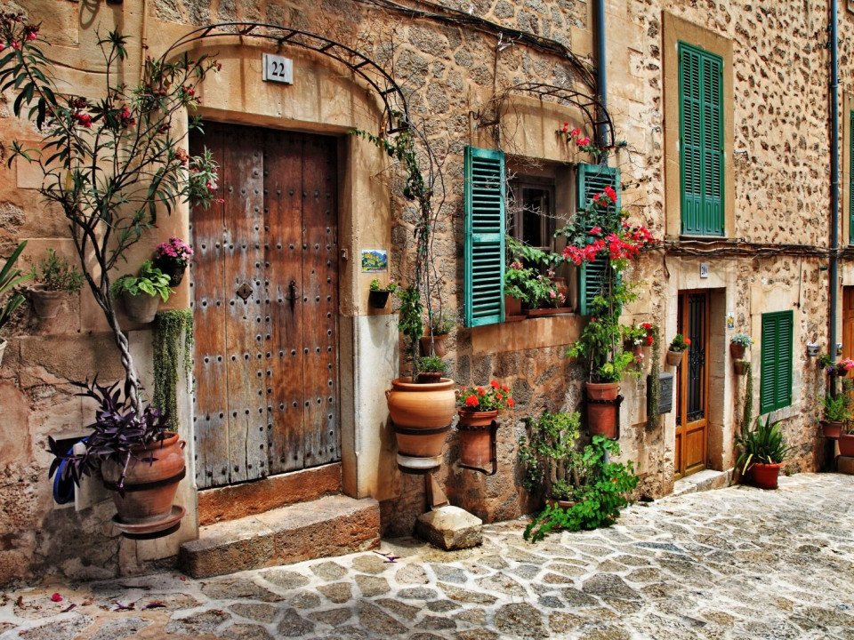 Old streets of Valdemossa in Mallorca.