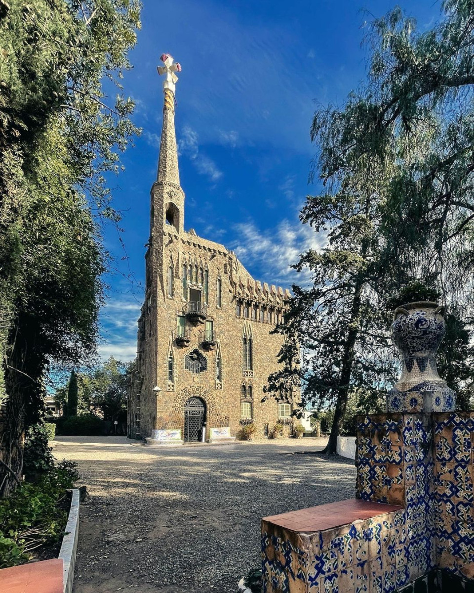 Torre Bellesguard by Gaudí takes influence from medieval castles.